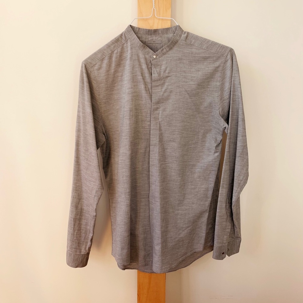 Cos men’s button down shirt with tab collar
